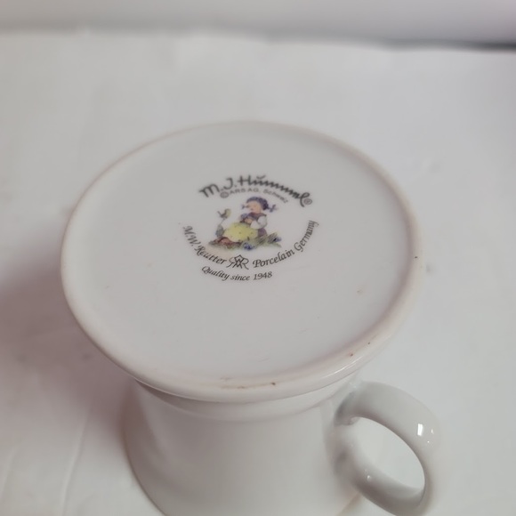 M.J. Hummel Germany Porcelain coffee cup mug white gold rimmed - Picture 3 of 4
